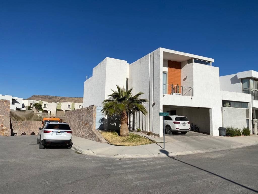 HERMOSA RESIDENCIA EN ENCORDADA DEL VALLE I